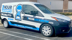 1 Hour Locksmith logo