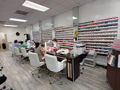 1016 Nail Haus logo