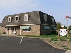 Chateau Dog & Cat Hospital logo