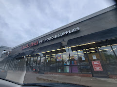 Chuck & Don's Pet Food & Supplies logo