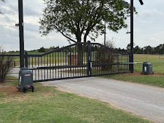 Full Swing Gate Company logo