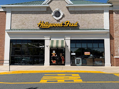 Hollywood Feed logo