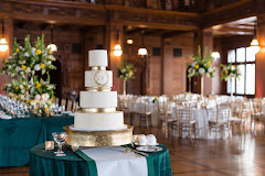 Kahn's Catering logo