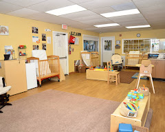 La Petite Academy on W. Chatham Rd logo