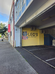 Leo's Clubhouse Cat Hotel logo