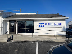 Luke's Auto logo