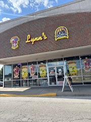 Lynn’s Fireworks logo