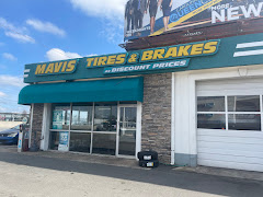 Mavis Tires & Brakes logo