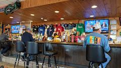 Merl's Tavern logo