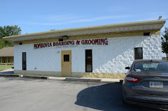 Monrovia Pet Boarding & Grooming logo