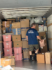Mountain Top Moving Company logo