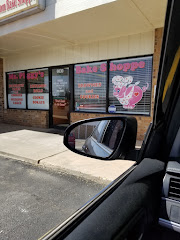 Ms. Piggy's Custom Bake Shoppe logo