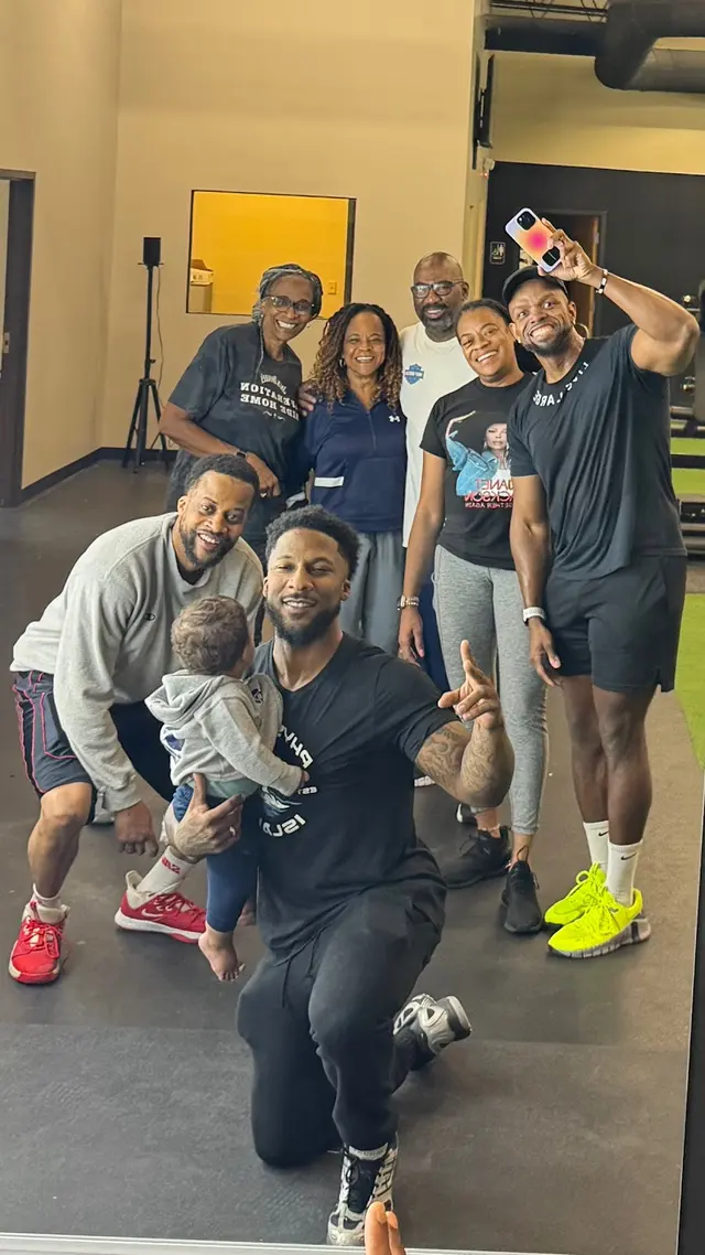 Physique Island — customer photo 4