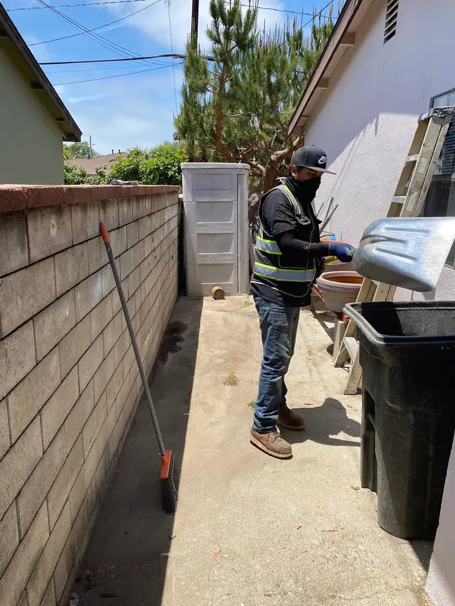 Migos Junk Removal Ventura — photo from the business 9