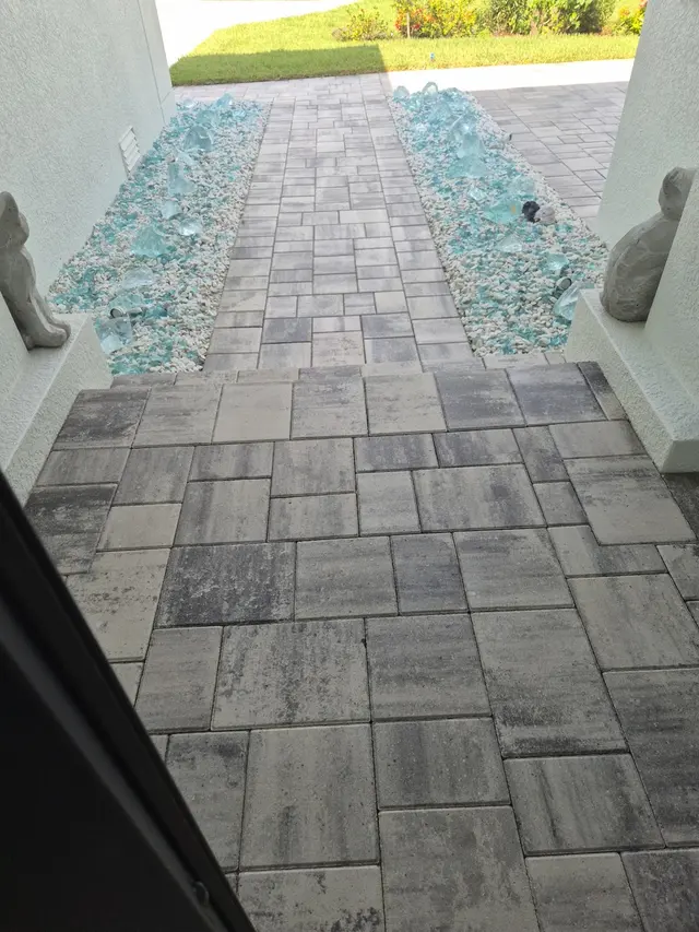 Customer photo of work by Master Z Pavers, from Penelopesita Titán's review