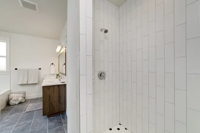 Hallmark Homes — photo from the business 12