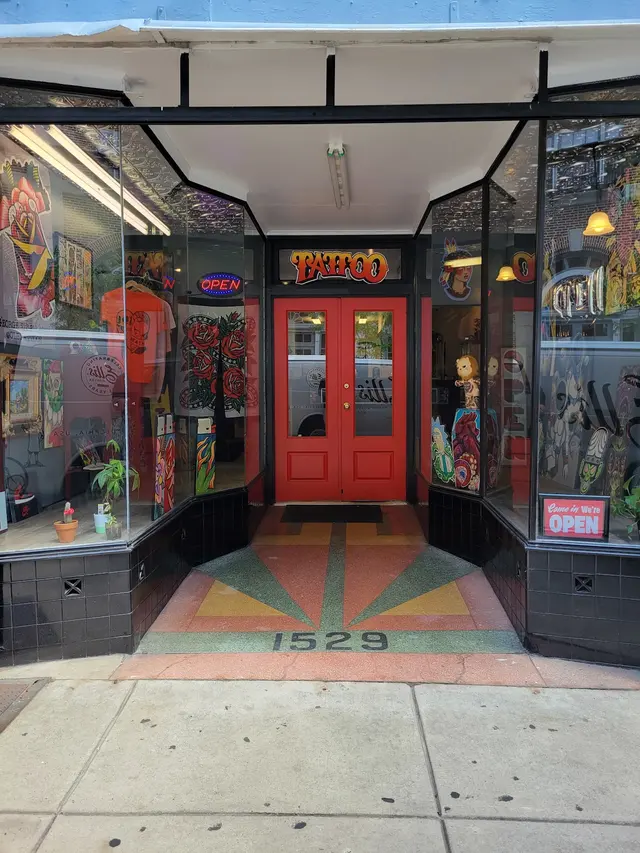 Sacred Bond Tattoo Company — photo from the business 4