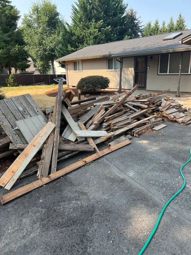 Willamette Valley Junk Removal LLC — photo from the business 8