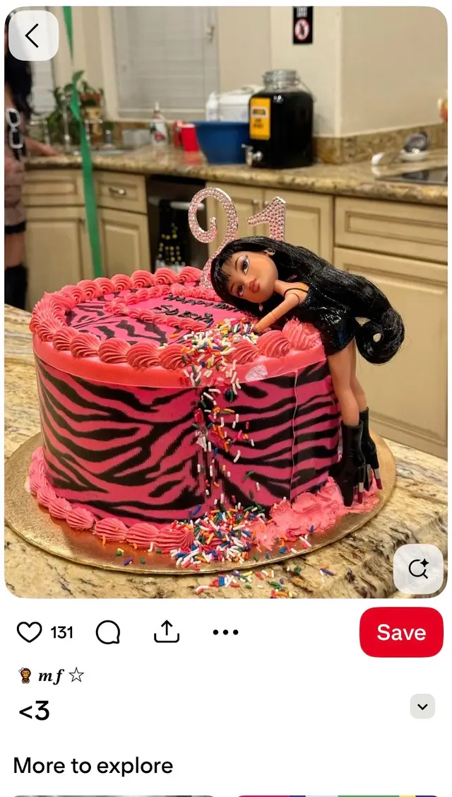 Customer photo of work by Café Esmeralda Cakes & Bakery, from Roxanne Lamas's review