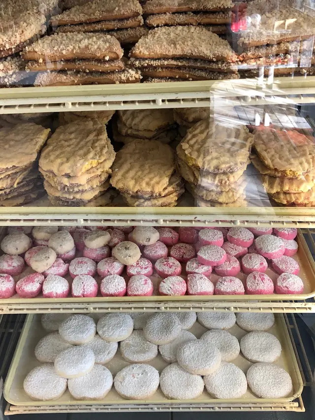 La Fama Bakery — customer photo 2