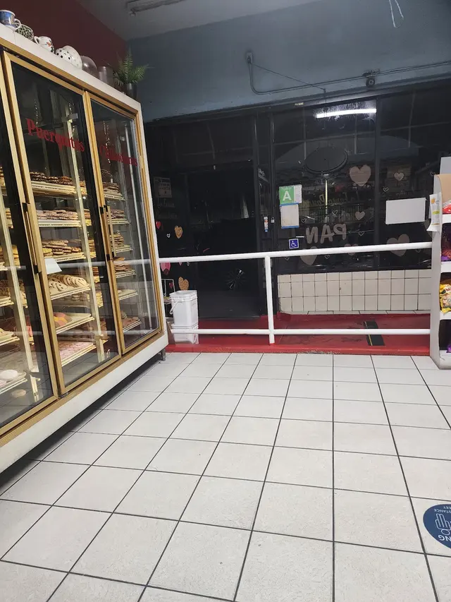 La Fama Bakery — customer photo 5