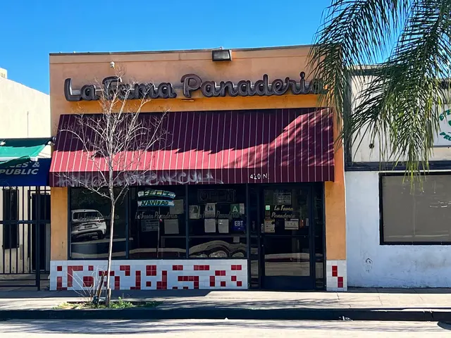 La Fama Bakery — customer photo 1