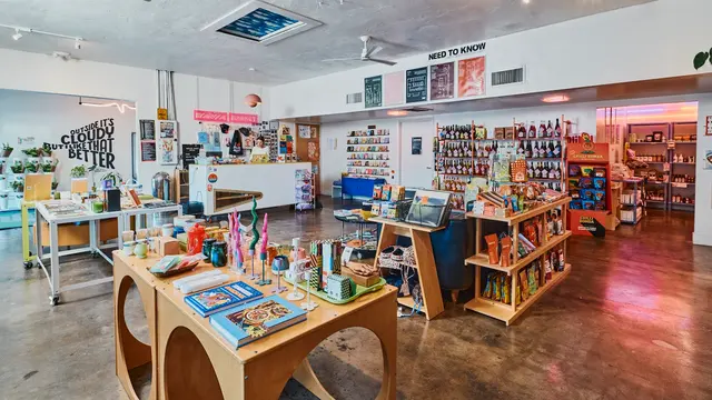 Monsoon Market — photo from the business 6