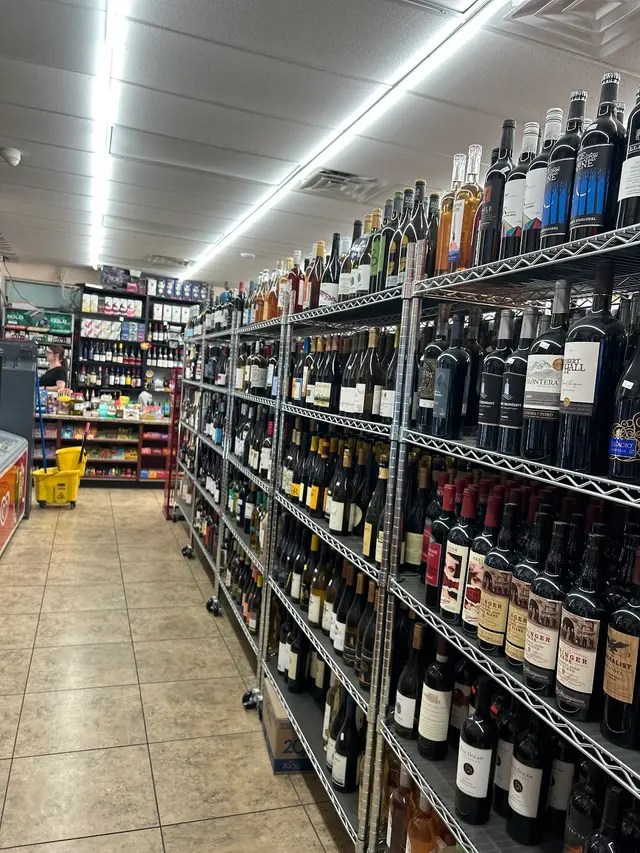 Brian's Discount Market | Convenience Store | Beer & Wine — customer photo 11