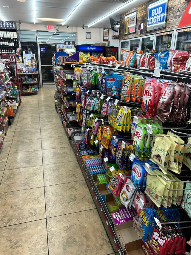 Brian's Discount Market | Convenience Store | Beer & Wine — customer photo 2