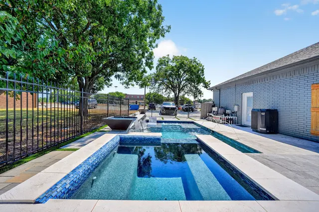 The Blue Lagoons Pools & Spas — photo from the business 4