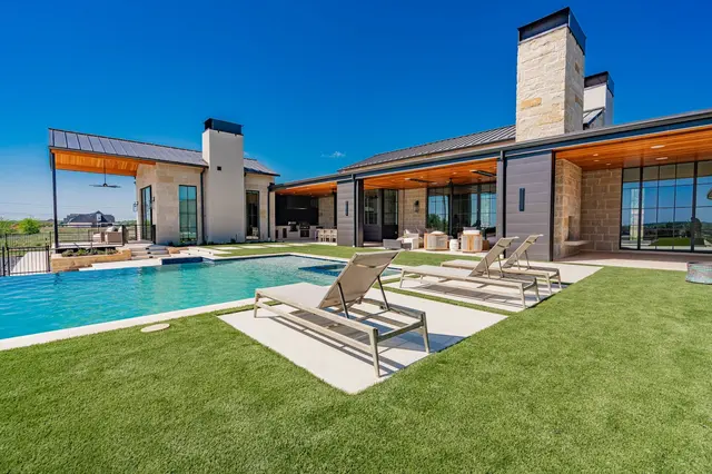 The Blue Lagoons Pools & Spas — photo from the business 7