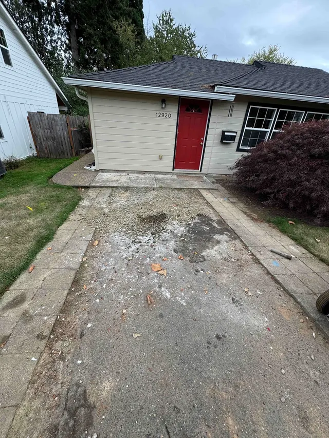 Fast N Easy Junk Removal — customer photo 2