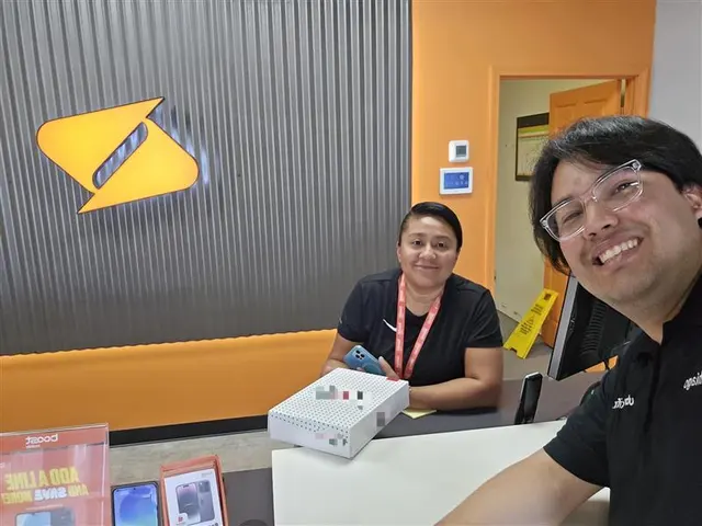 uBreakiFix - Phone and Computer Repair — photo from the business 12