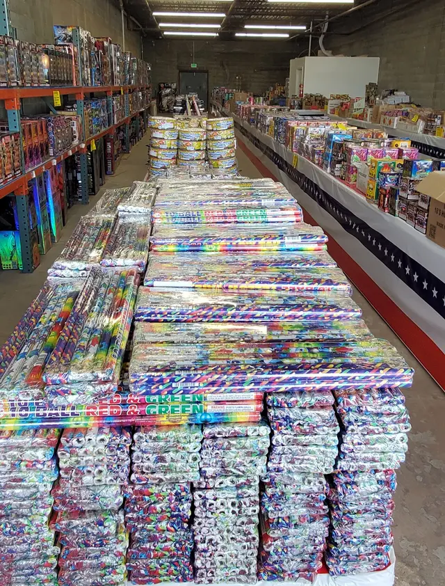 Don's Fireworks — photo from the business 4