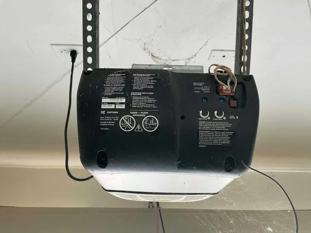Garage Door Doctor Repair — photo from the business 6