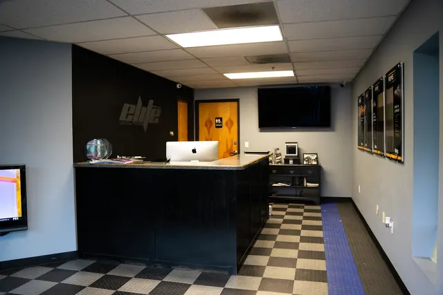Elite Window Tinting & PPF Milwaukie — photo from the business 12