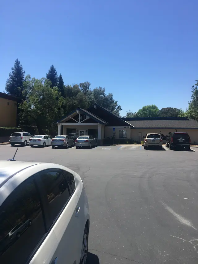 Douglas Boulevard Veterinary Clinic — customer photo 4