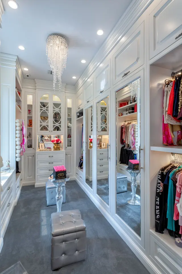 diSalvo Interiors — photo from the business 5