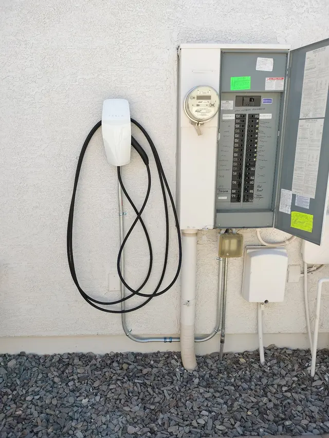 Livewire Electrician LLC - Residential Electrical Services in Phoenix — photo from the business 7