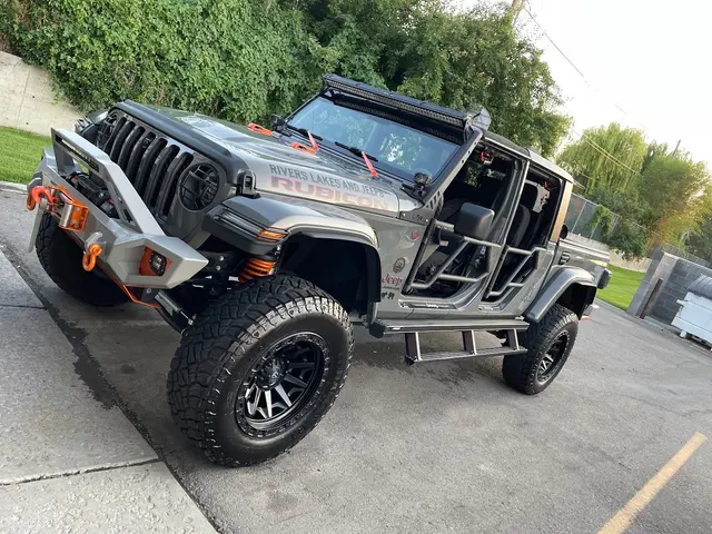 Luxe Mobile Detailing & Detail Shop — photo from the business 12