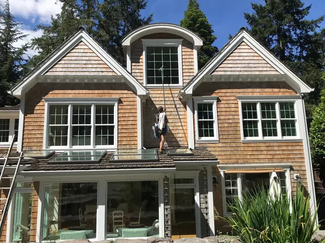 AA Window, Roof & Gutter Cleaning — photo from the business 6