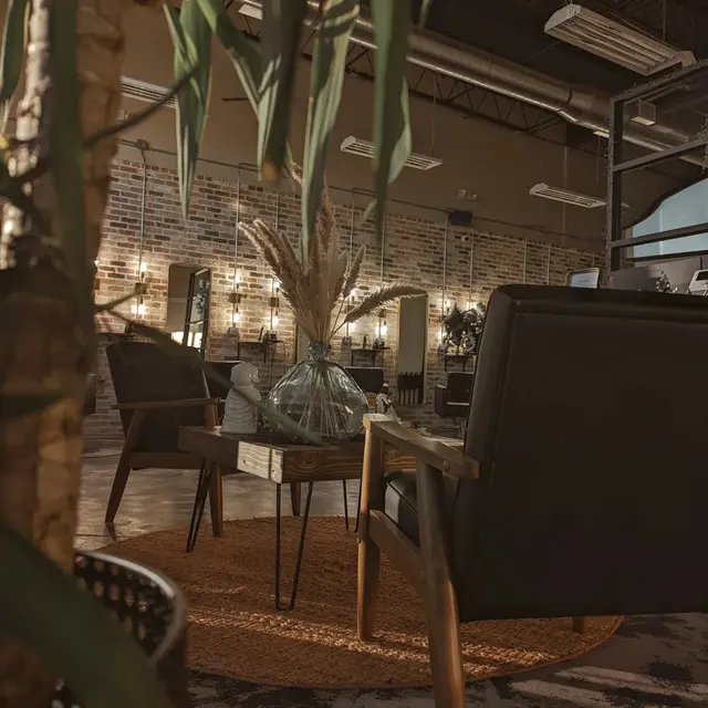 The Lokal Salon — photo from the business 4