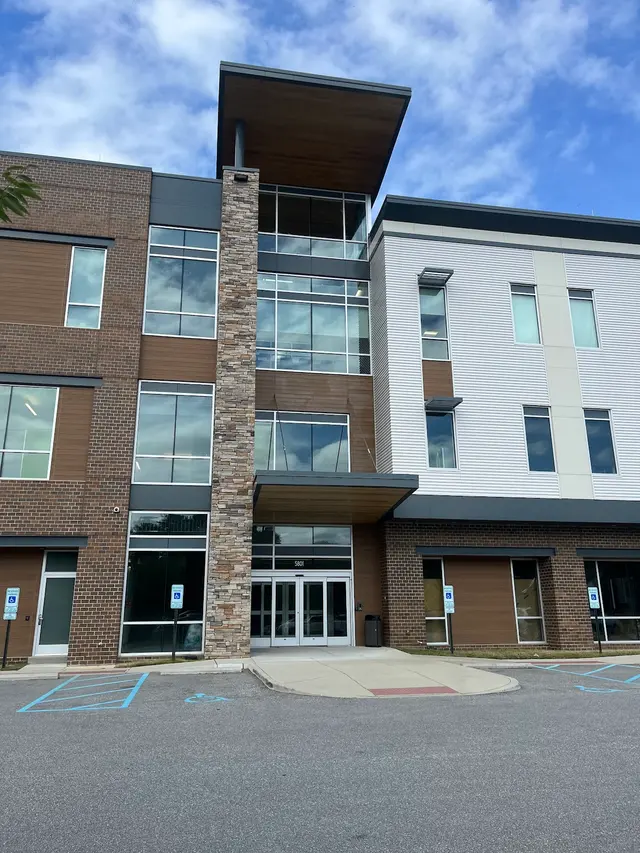 Sports Medicine and Orthopaedic Center & The Spine Center (SMOC) — customer photo 5