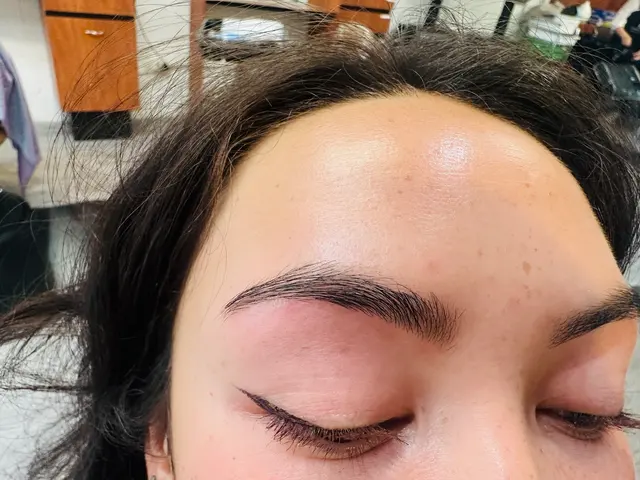 Eyebrow Threading & Makeup — photo from the business 3