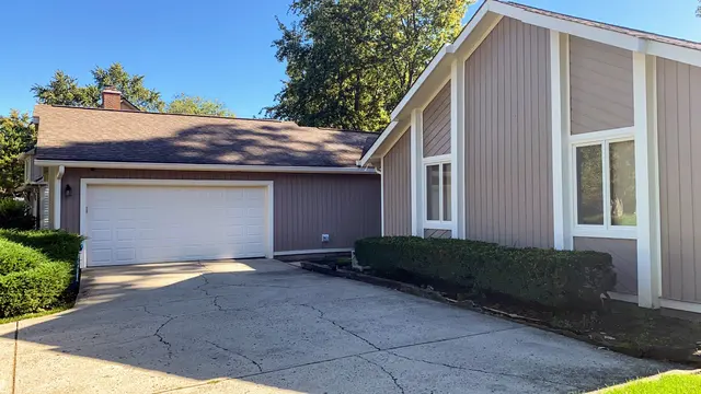 Garagedoor-Indianapolis LLC — photo from the business 9
