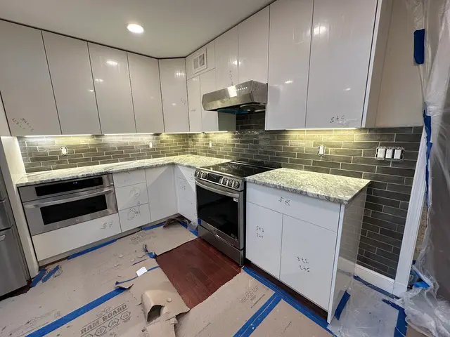 Lion Cabinets Countertops Remodeling — photo from the business 6