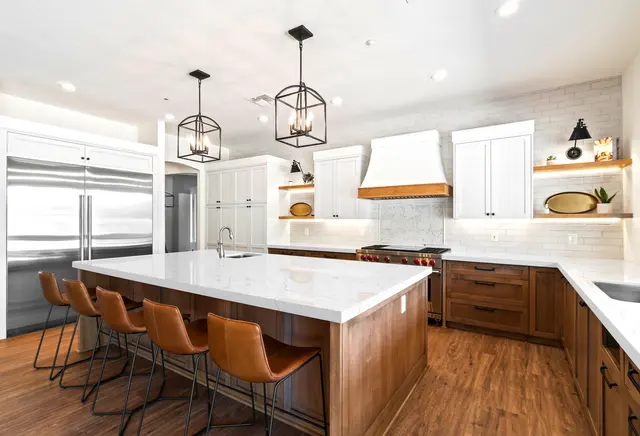 Ivanti Marble & Granite - Kitchen Cabinets, Countertops & Remodeling — photo from the business 3