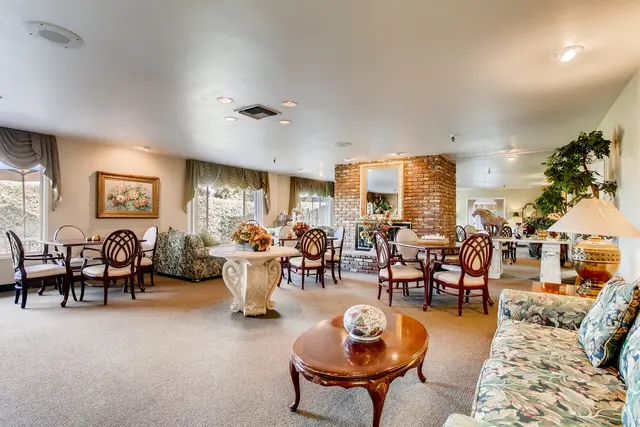 Cloisters Of The Valley — photo from the business 2