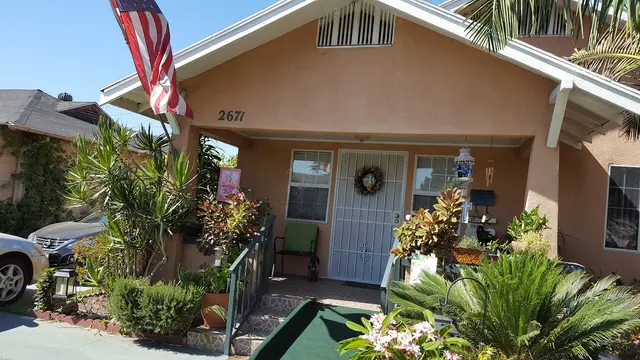 Carlos's Beauty Salon — customer photo 3