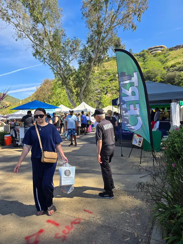 Laguna Beach Saturday Farmers Market — customer photo 4